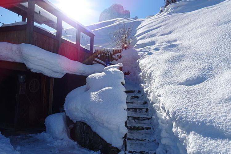 Cësa Montes with stunning views over the Sassolungo